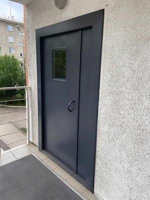 Полуторная дверь с окном Полуторная дверь с окном