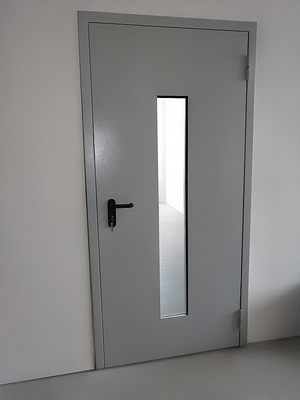 С узким длинным стеклом